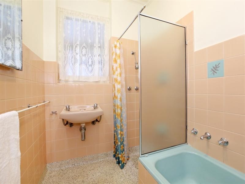 4 Turner Avenue, Clearview SA 5085