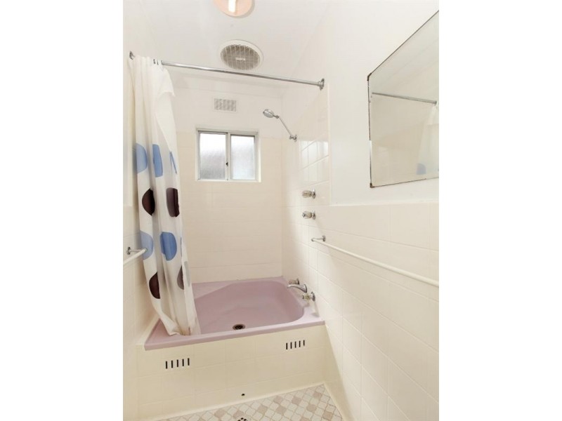 4 Turner Avenue, Clearview SA 5085