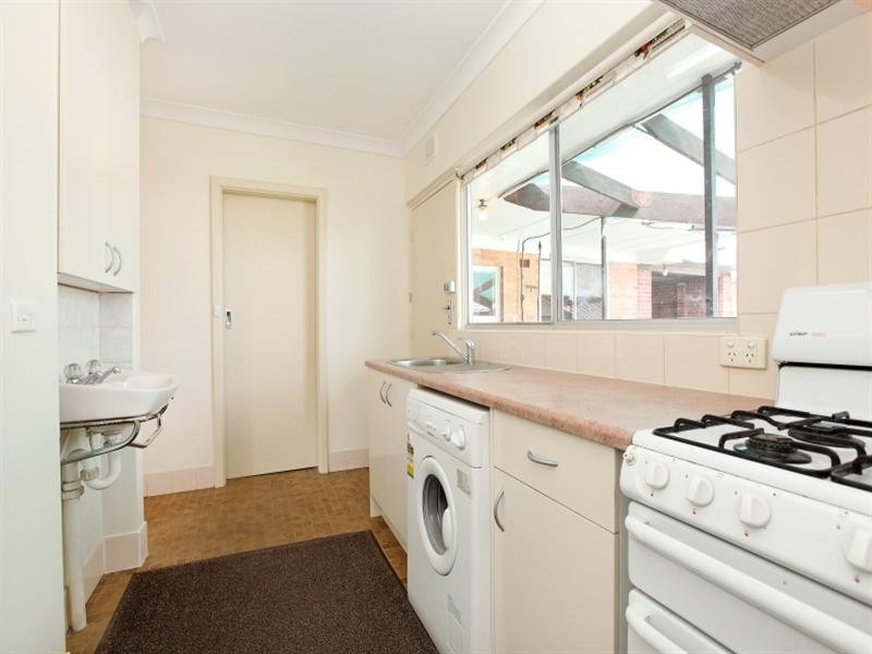 4 Turner Avenue, Clearview SA 5085