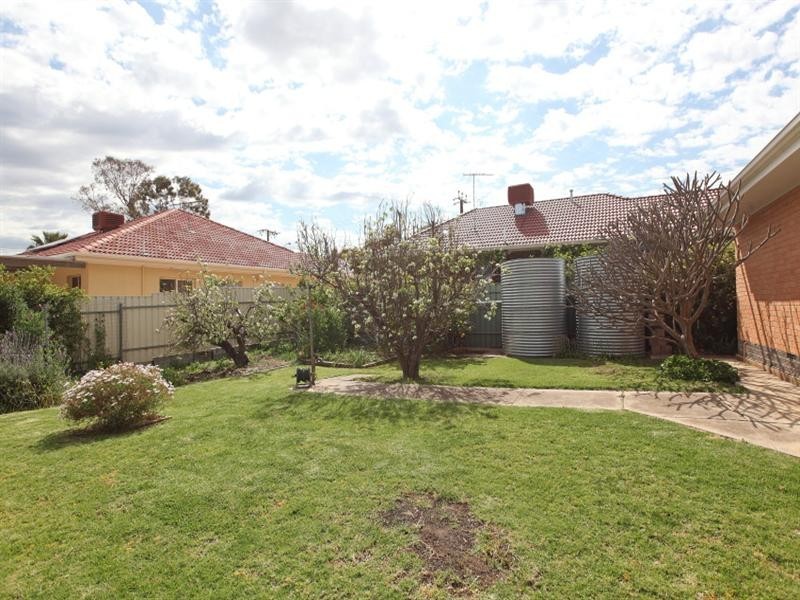 4 Turner Avenue, Clearview SA 5085