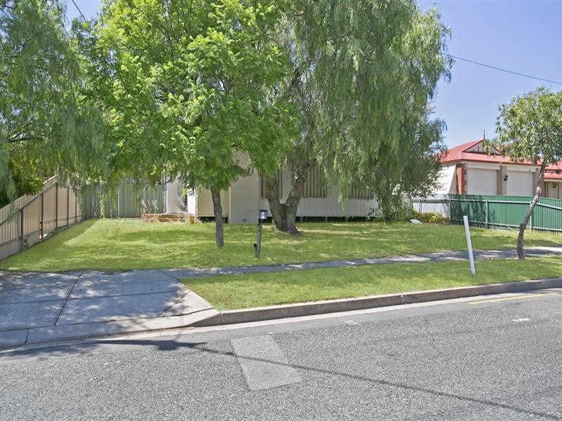 8 Ridgeway Avenue, Enfield SA 5085