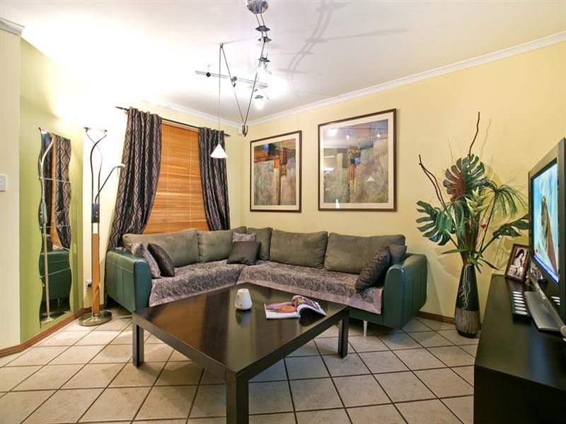 17 Mottistone Court, Oakden SA 5086