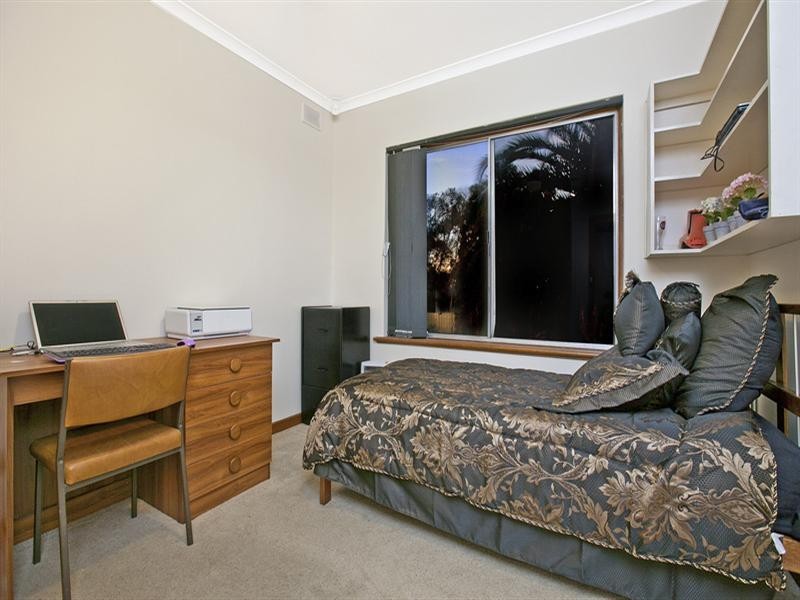 2 Waitara Road, Banksia Park SA 5091