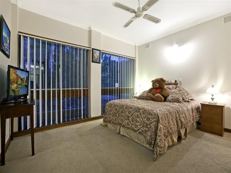 2 Waitara Road, Banksia Park SA 5091