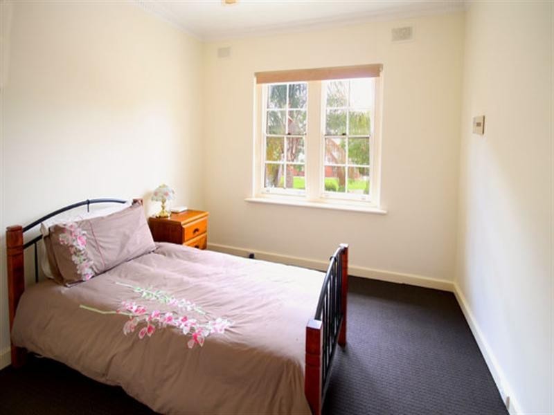 8 Botanic Grove, Campbelltown SA 5074