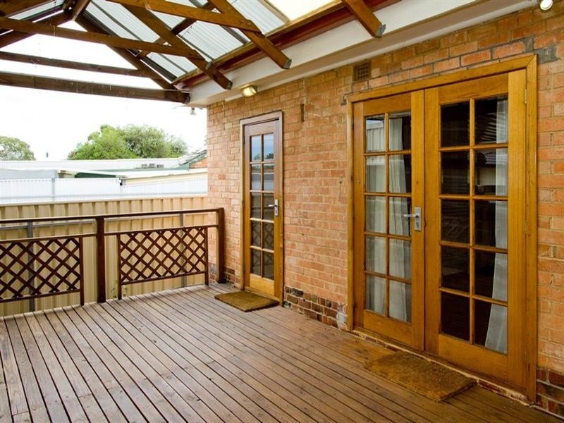 11 Kelway Crescent, Clearview SA 5085