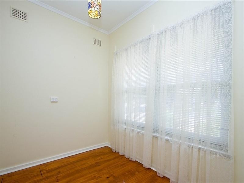 11 Kelway Crescent, Clearview SA 5085