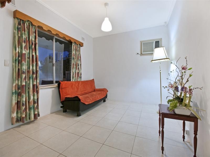 208 Hampstead Road, Clearview SA 5085