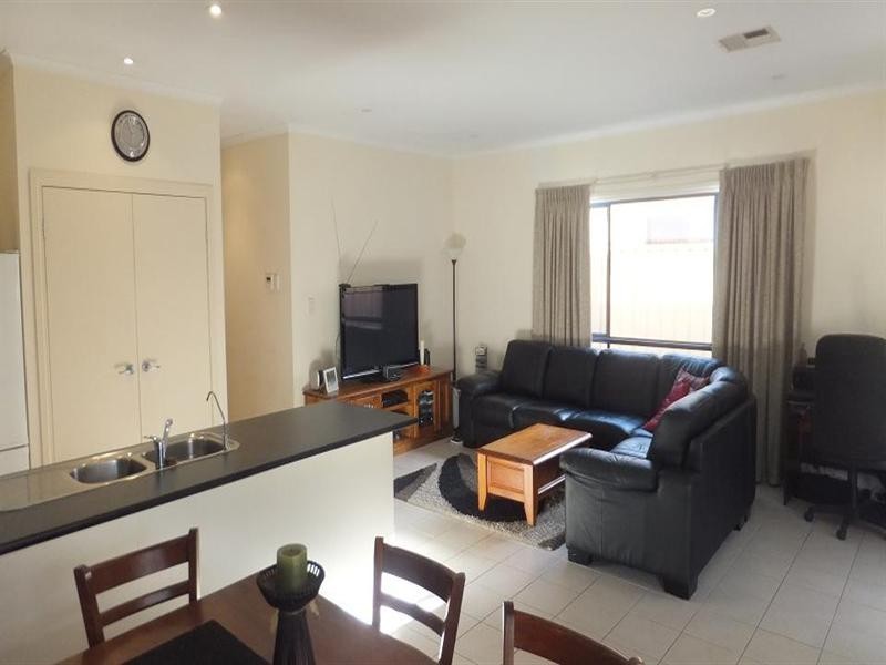 6a Swanson Avenue, Gilles Plains SA 5086