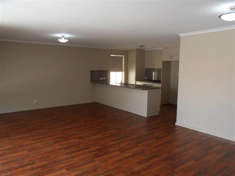 10 Rosaria Court, Munno Para West SA 5115