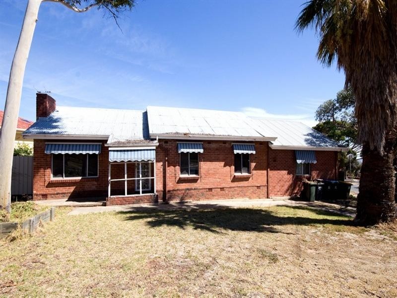 9 Radford Avenue, Clearview SA 5085