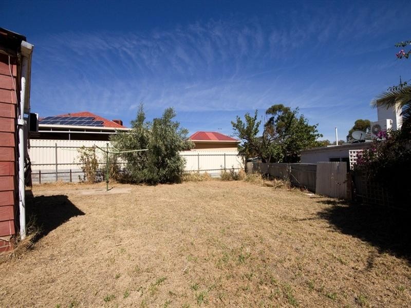 9 Radford Avenue, Clearview SA 5085