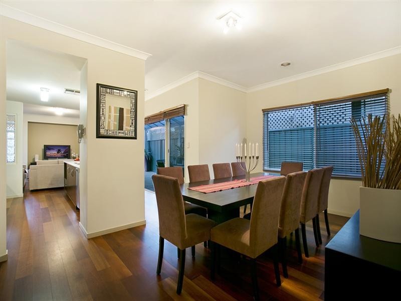 6 Elmwood Court, Mawson Lakes SA 5095