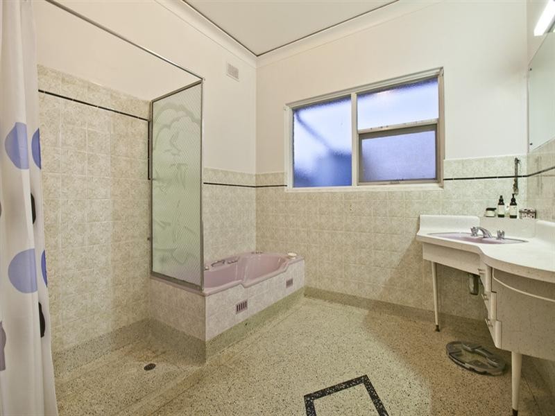 31 Kings Road, Salisbury Downs SA 5108