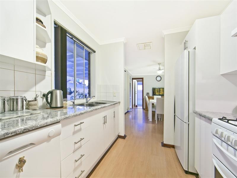 8 Brookdale Close, Gilles Plains SA 5086