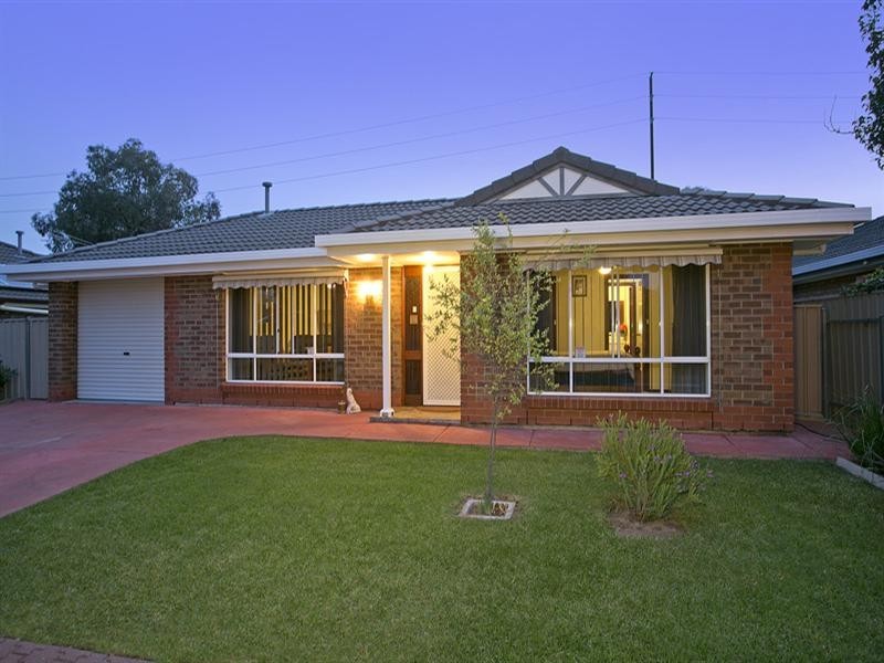 8 Brookdale Close, Gilles Plains SA 5086