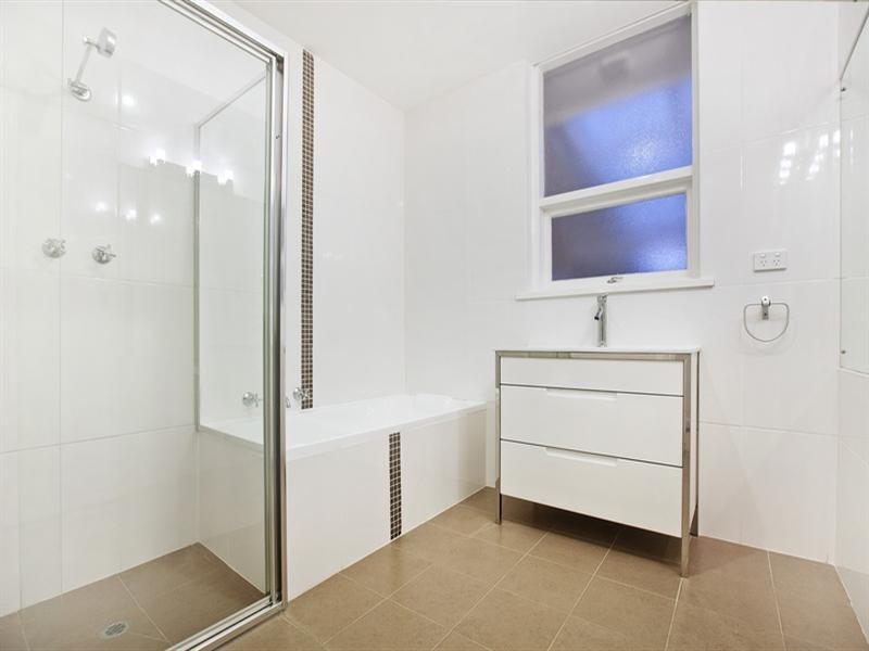 5 Eyre Crescent, Valley View SA 5093