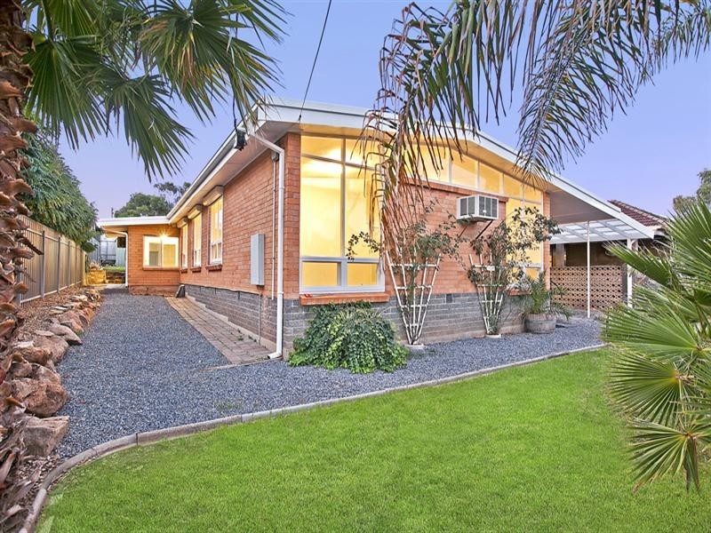 5 Eyre Crescent, Valley View SA 5093