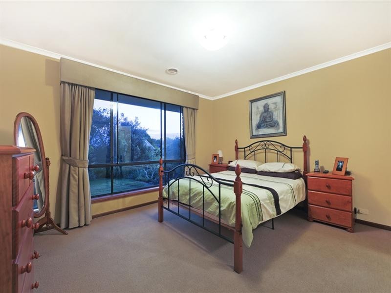 2 Reta Court, Golden Grove SA 5125