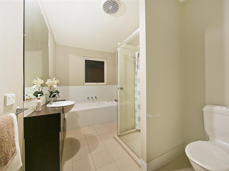 10 Wharfdale Lane, Mawson Lakes SA 5095