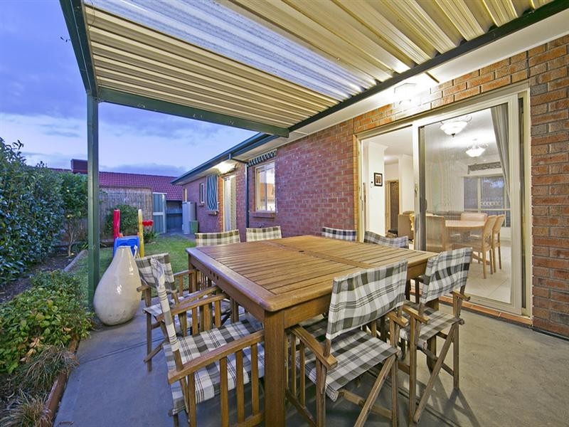 2 Leron Avenue, Enfield SA 5085