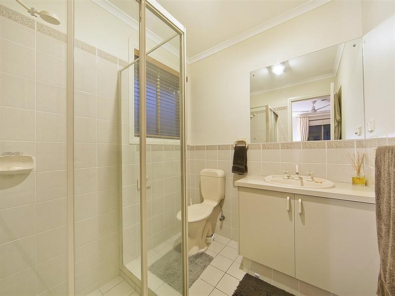 8 Saltram Parade, Oakden SA 5086