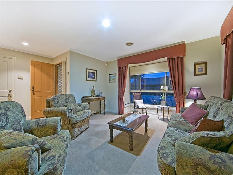 8 Saltram Parade, Oakden SA 5086