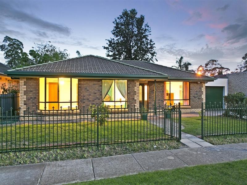 2 Ayredale Avenue, Clearview SA 5085