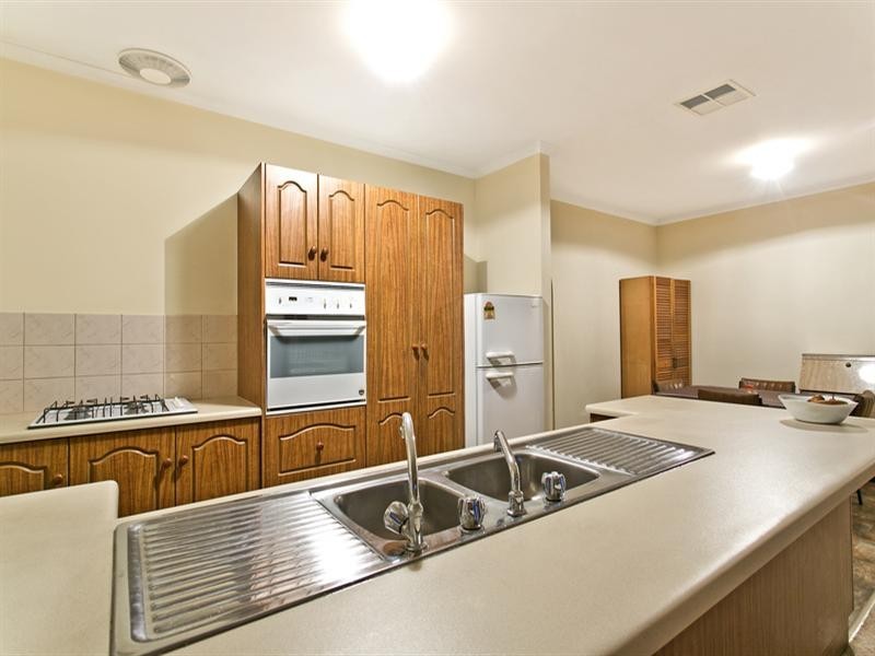 2 Ayredale Avenue, Clearview SA 5085