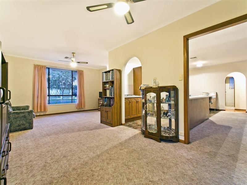 2 Ayredale Avenue, Clearview SA 5085