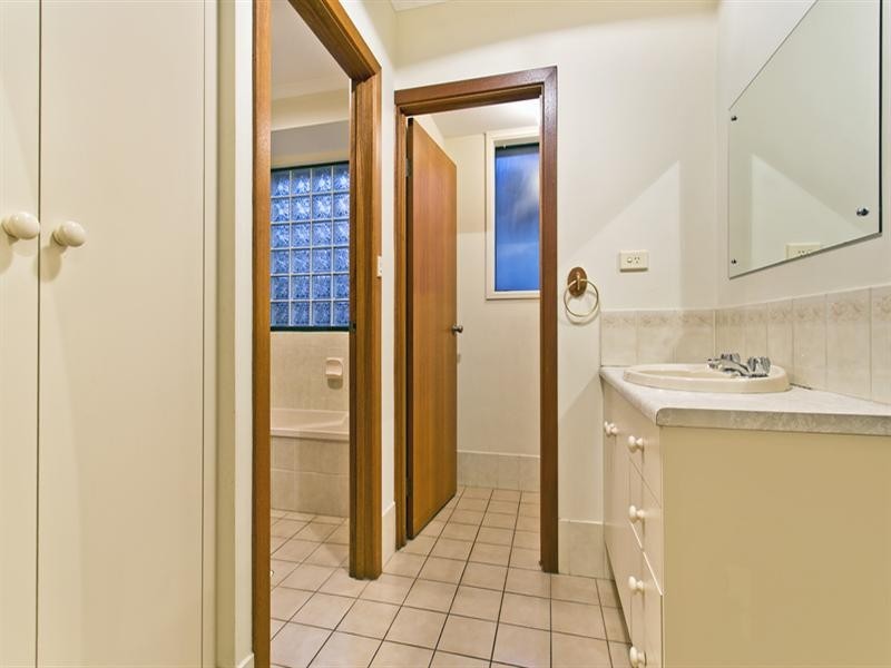 2 Ayredale Avenue, Clearview SA 5085