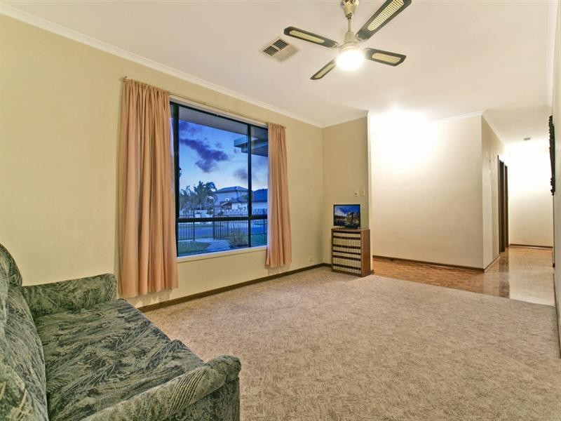 2 Ayredale Avenue, Clearview SA 5085