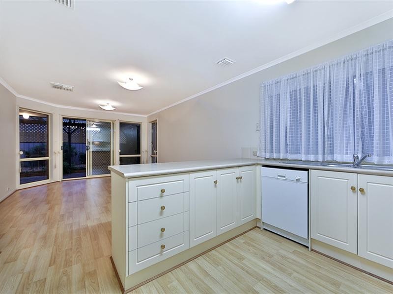 33 Victoria Drive, Oakden SA 5086