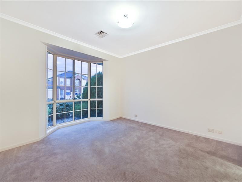 33 Victoria Drive, Oakden SA 5086