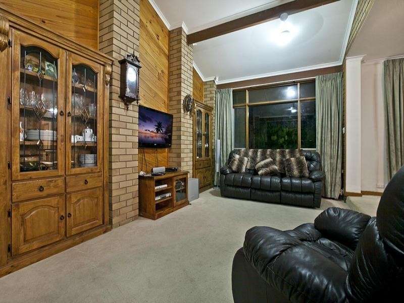 2 Waitara Road, Banksia Park SA 5091