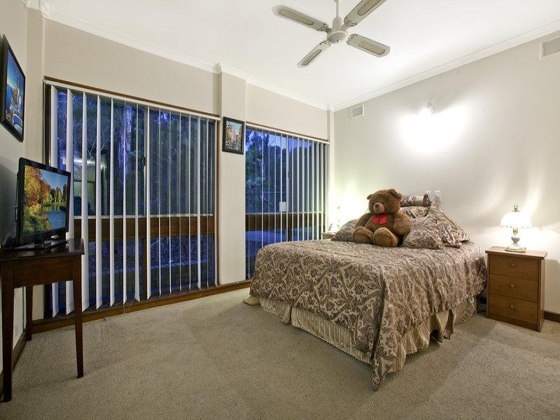 2 Waitara Road, Banksia Park SA 5091
