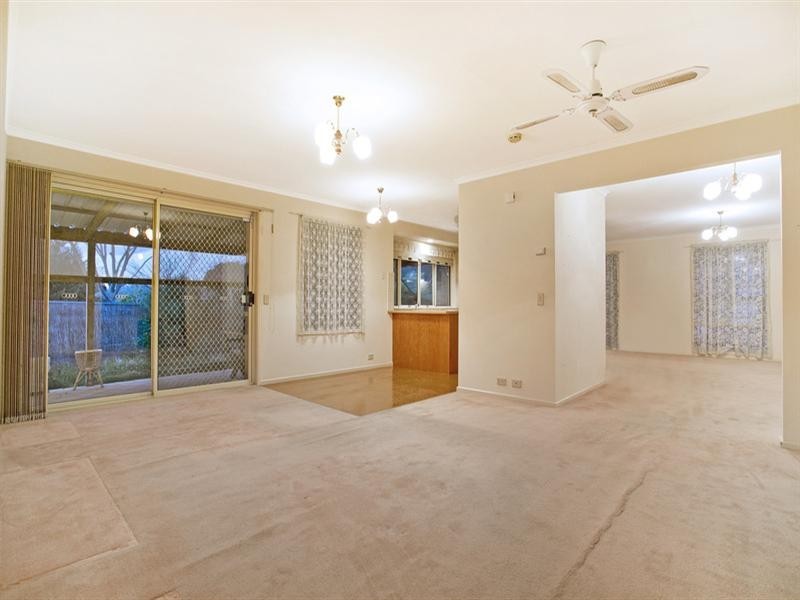 72 Kew Drive, Oakden SA 5086