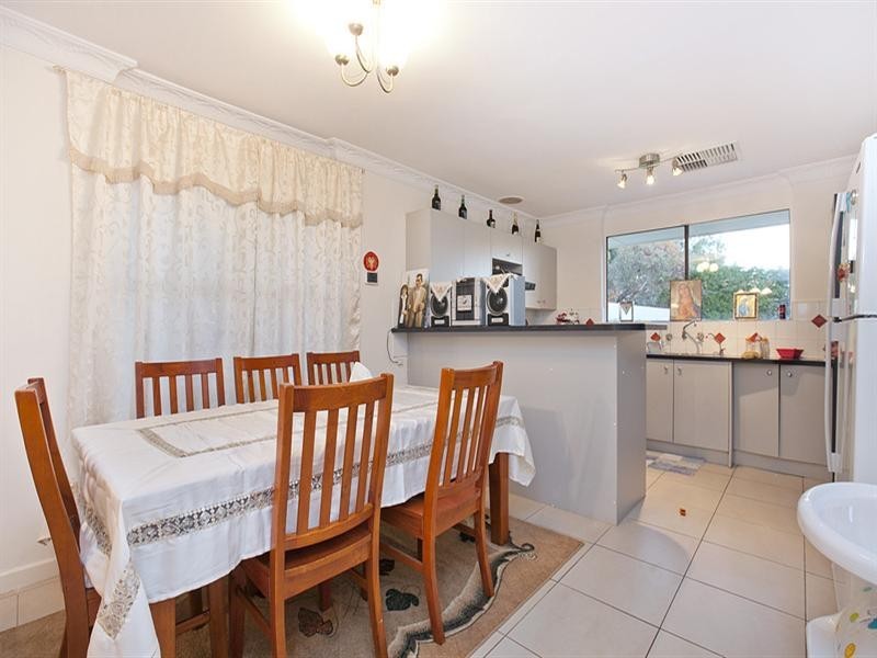 75 Billabong Road, Para Hills SA 5096