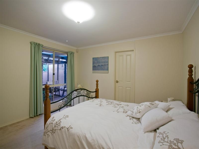 1 Farnborough Street, Oakden SA 5086