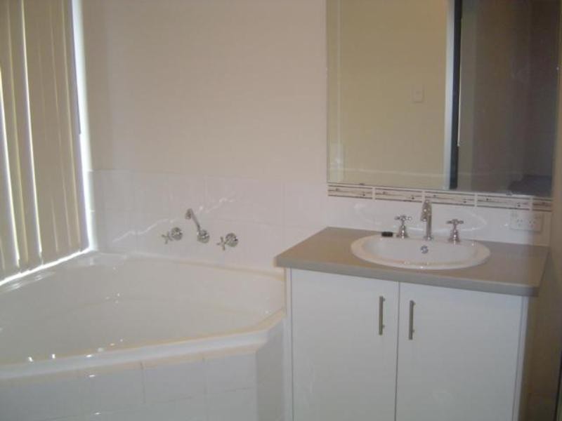 11A New England Vista, Aubin Grove WA 6164