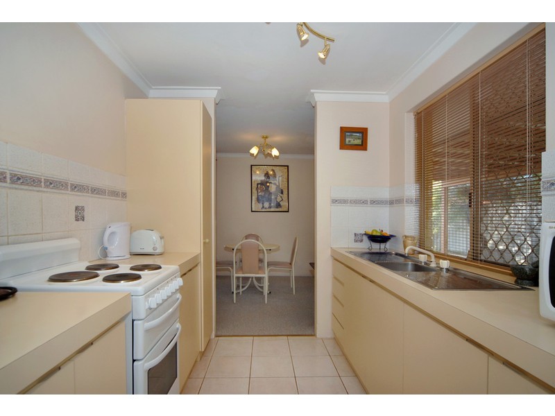 27/35 Winnacott Street, Willagee WA 6156