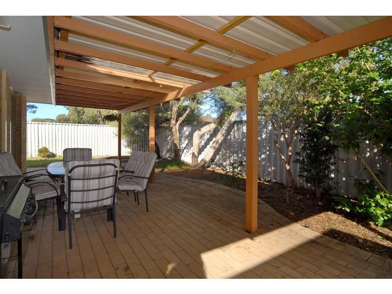 27/35 Winnacott Street, Willagee WA 6156