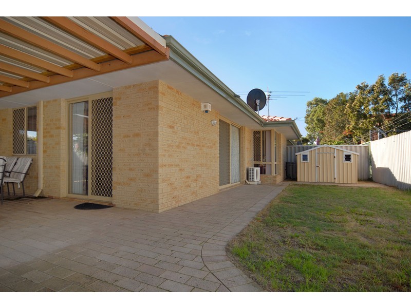 27/35 Winnacott Street, Willagee WA 6156