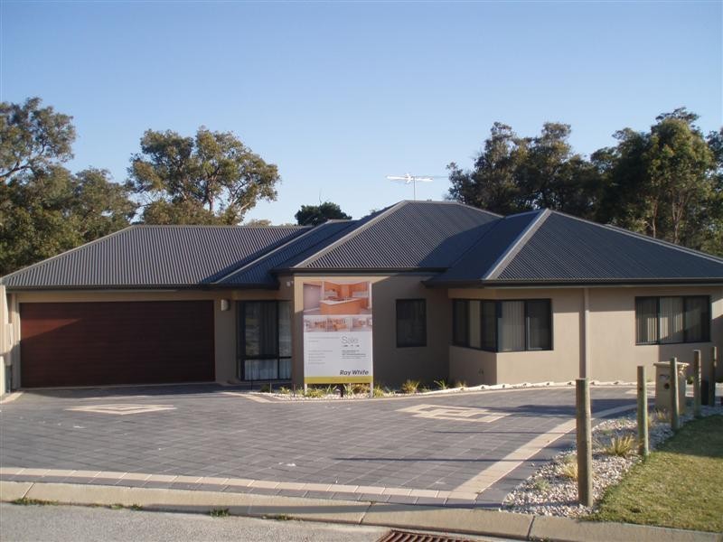 10 Birchgrove Court, Bibra Lake WA 6163