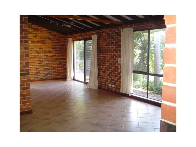 16 Barclay Road, Kardinya WA 6163