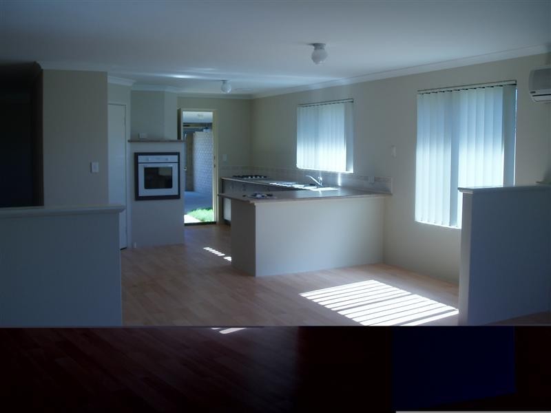 16 BERRY Way, Bertram WA 6167