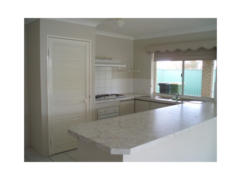5 Carlhausen Close, Atwell WA 6164