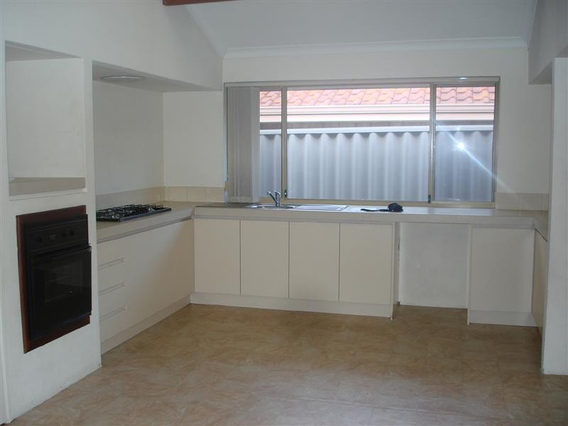 6 Constitution Gardens, Bibra Lake WA 6163