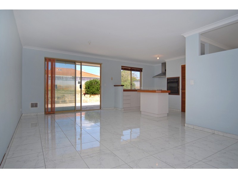 16 Bloodwood Ccle, South Lake WA 6164