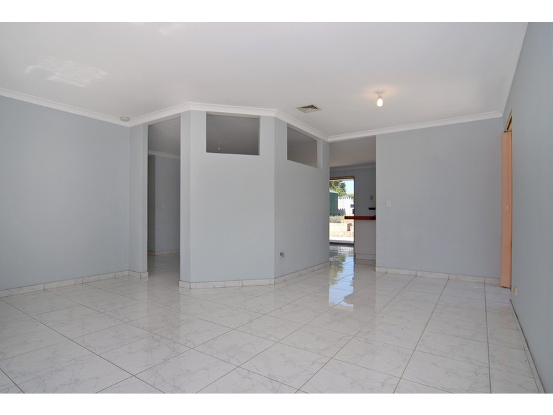 16 Bloodwood Ccle, South Lake WA 6164